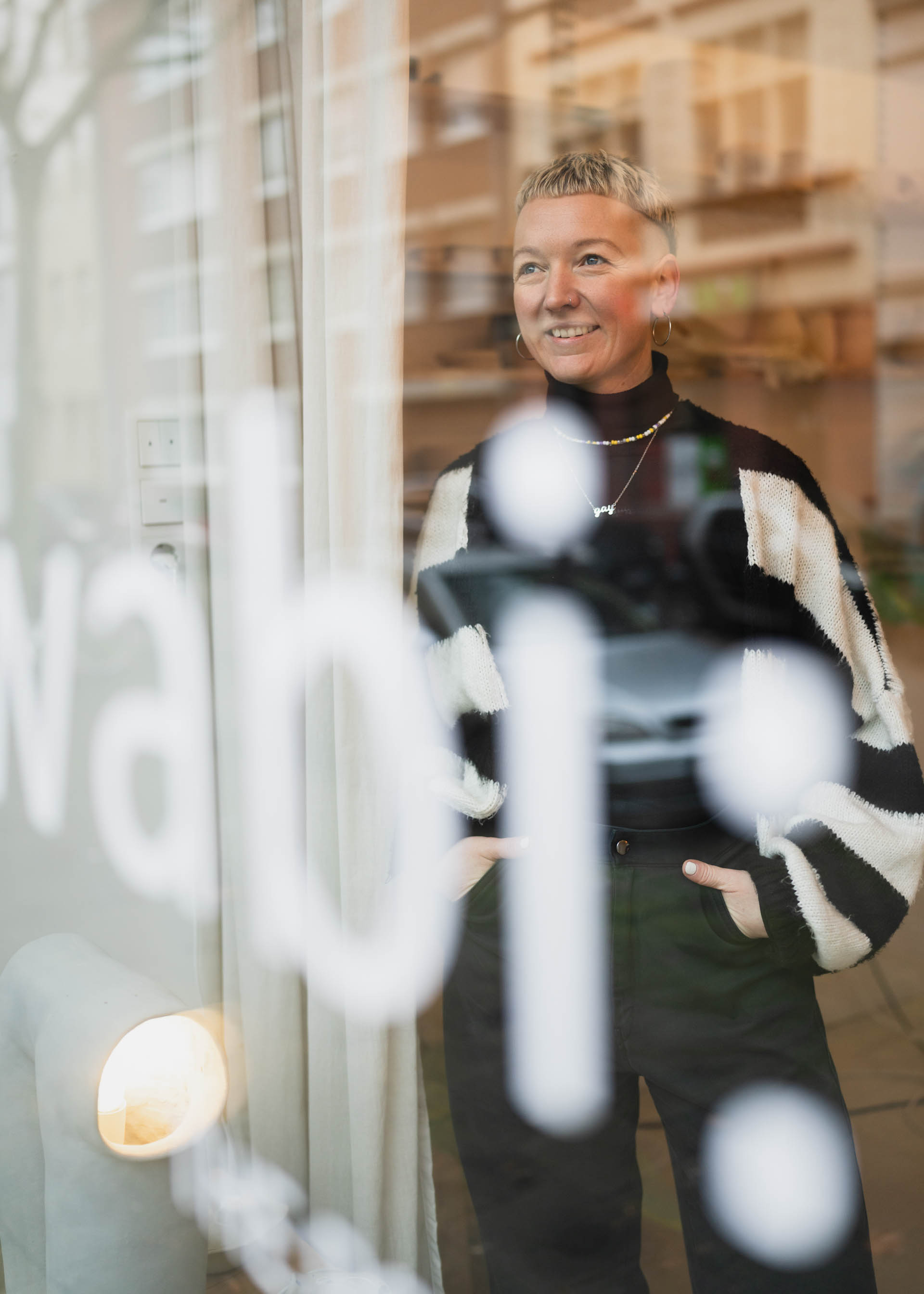 Annas selbstgemacht Keramik im WabiSabi Töpferstudio in Köln Mülheim Porträt Köln Portrait Fotografie Fotoportät Corporate Fotografie Business Handwerk