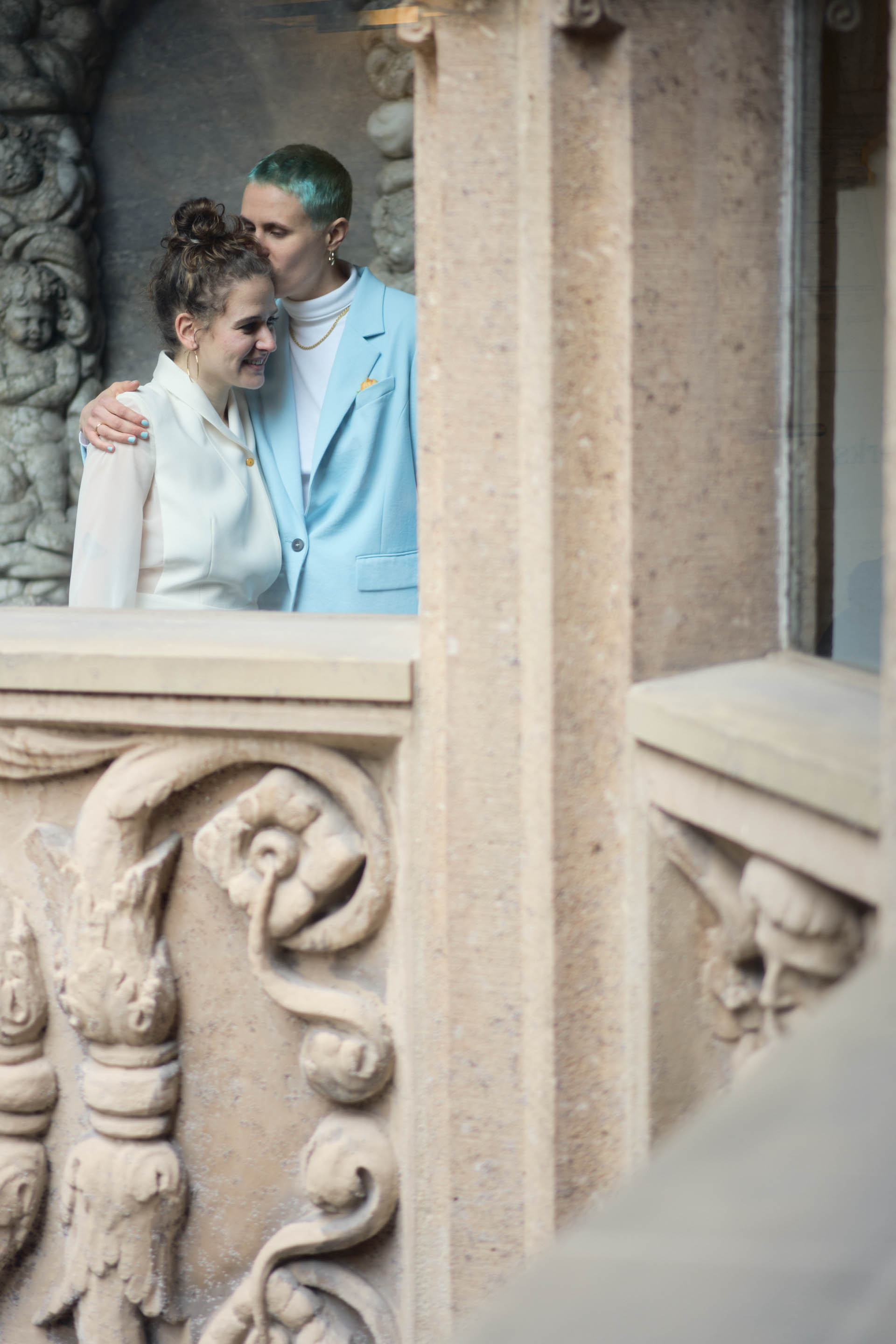 Hochzeitsfotograf Köln Hochzeitsfotografie Köln Heiraten Köln Hochzeit / Hochzeiten Brautpaar / Braut / Bräutigam Reportagefotografie Emotionale Hochzeitsbilder Standesamt / Kirche / Freie Trauung Köln Köln-Mülheim Bonn / Düsseldorf / Rheinland Standesamt Köln